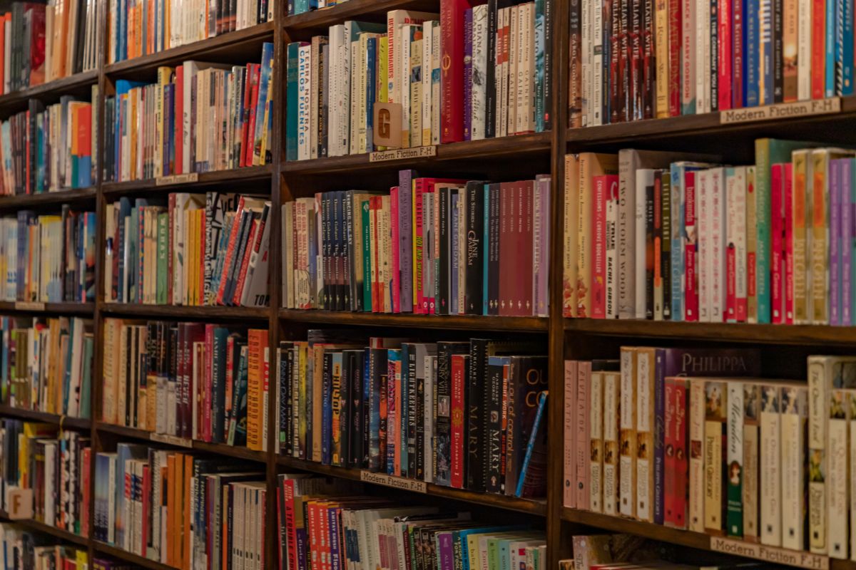 11 Best Bookstores In London (That You CANNOT Miss!)