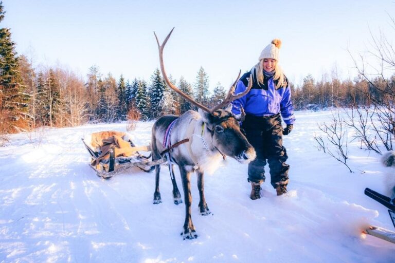 What to Wear in Lapland: ULTIMATE Arctic Circle Packing List!